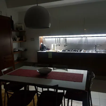 Apartment Nipper